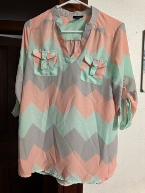 Rue21 Chevron Split-Neck Blouse in Mint, Peach & Gray